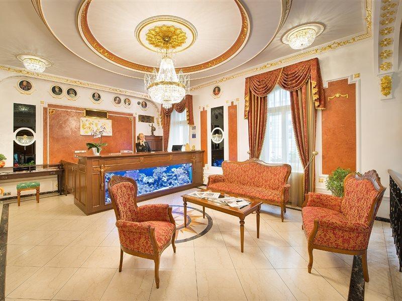 ホテル ジェネラル プラハ エクステリア 写真