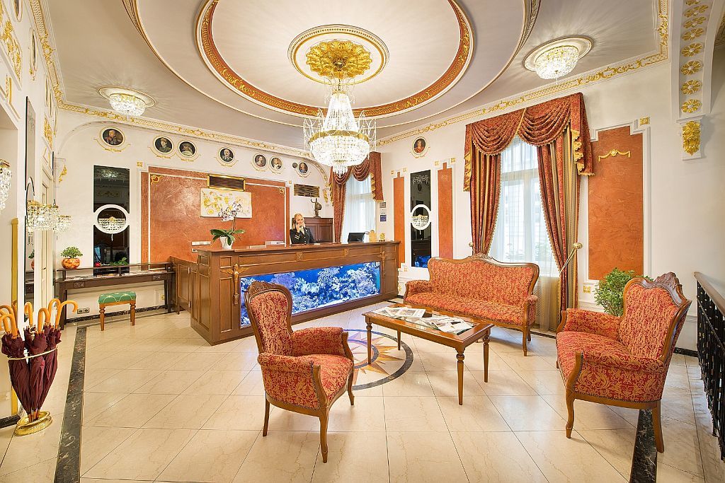 ホテル ジェネラル プラハ エクステリア 写真